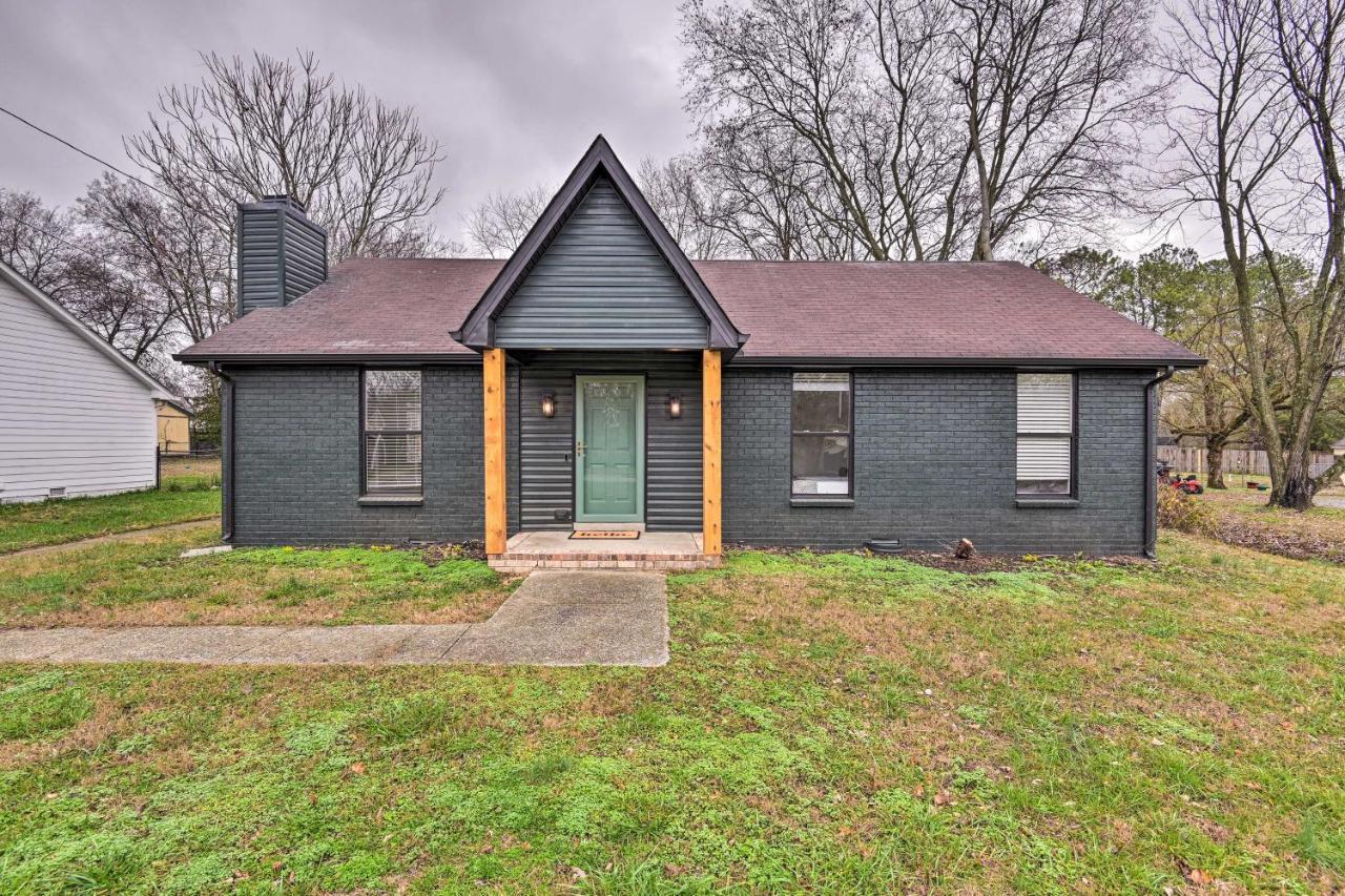 Hendersonville Home With Yard Near Old Hickory Lake Exterior photo