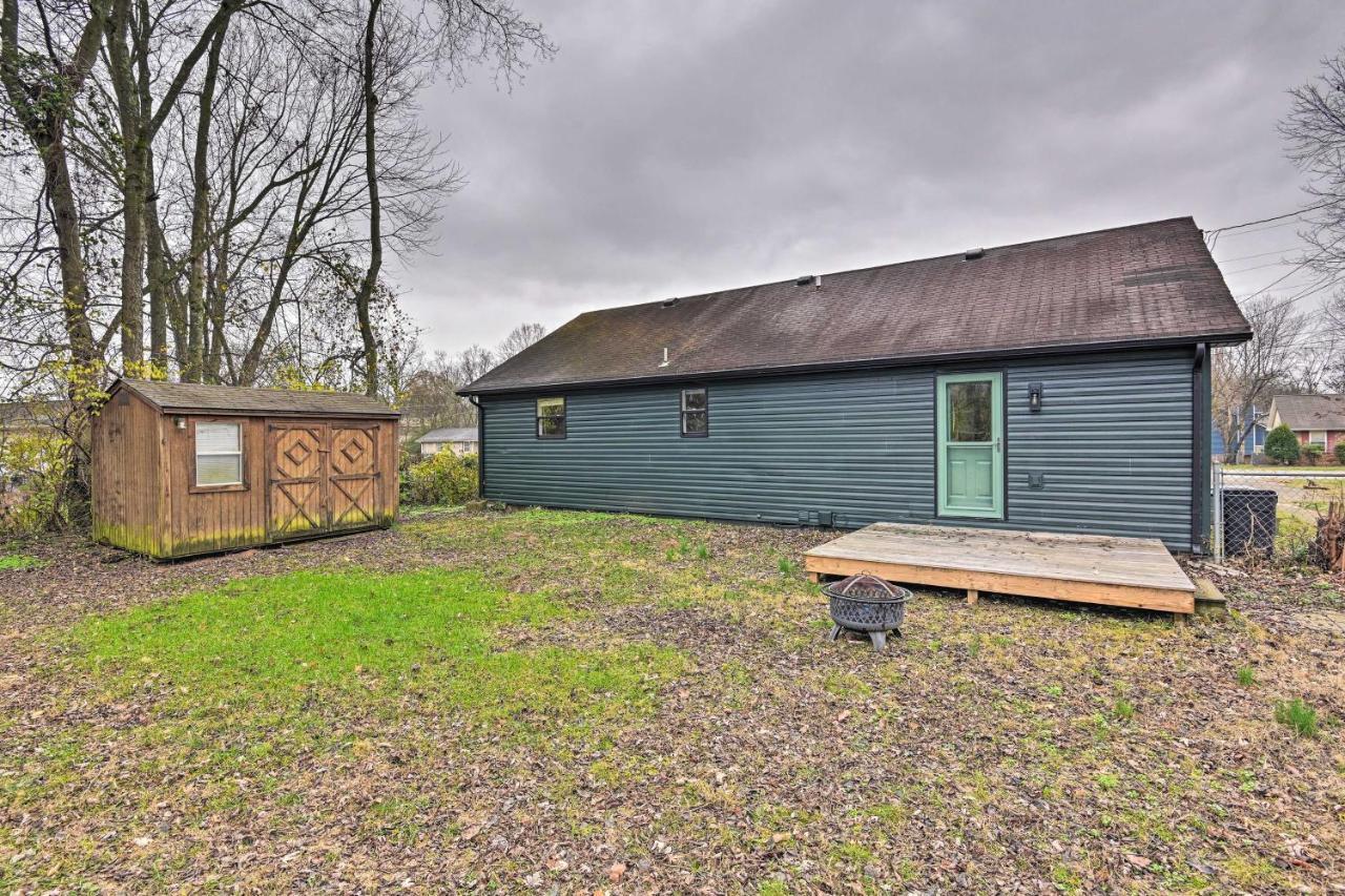 Hendersonville Home With Yard Near Old Hickory Lake Exterior photo